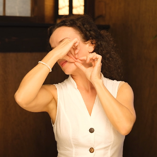 Facial massage video course