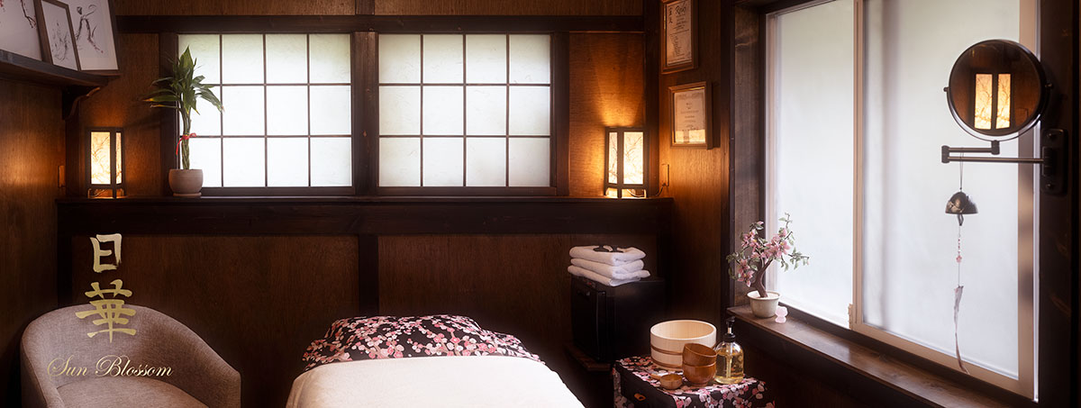 Japanese Facial Massage Therapist